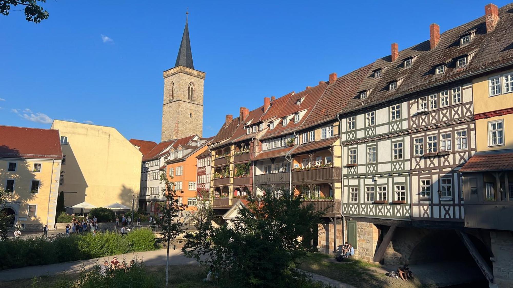Ferienwohnung Schildblick Modernes Apartment Direkt In Der Altstadt Von Erfurt Nahe Der Kraemerbruecke - Beste Innenstadtlage エクステリア 写真