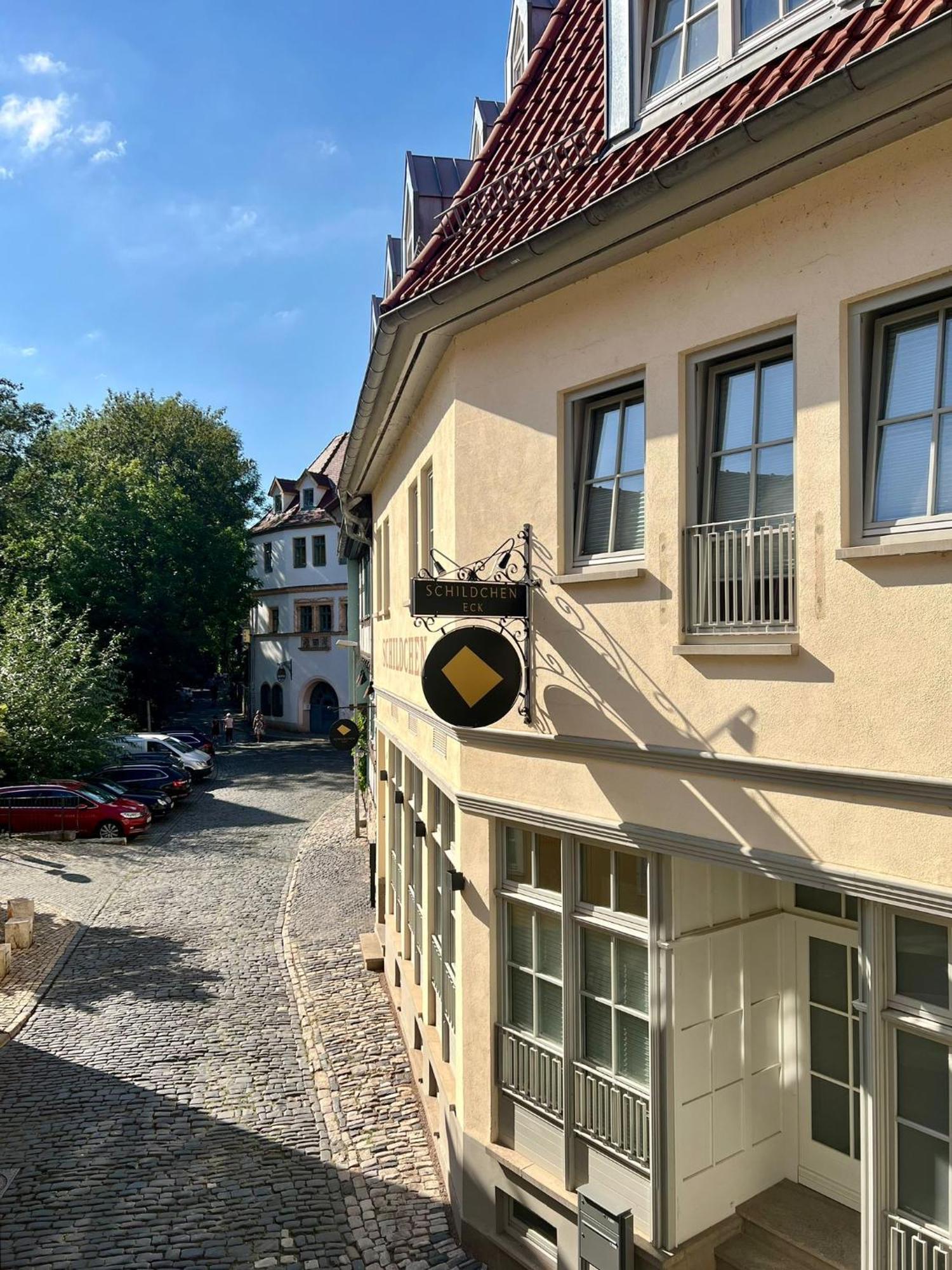 Ferienwohnung Schildblick Modernes Apartment Direkt In Der Altstadt Von Erfurt Nahe Der Kraemerbruecke - Beste Innenstadtlage エクステリア 写真