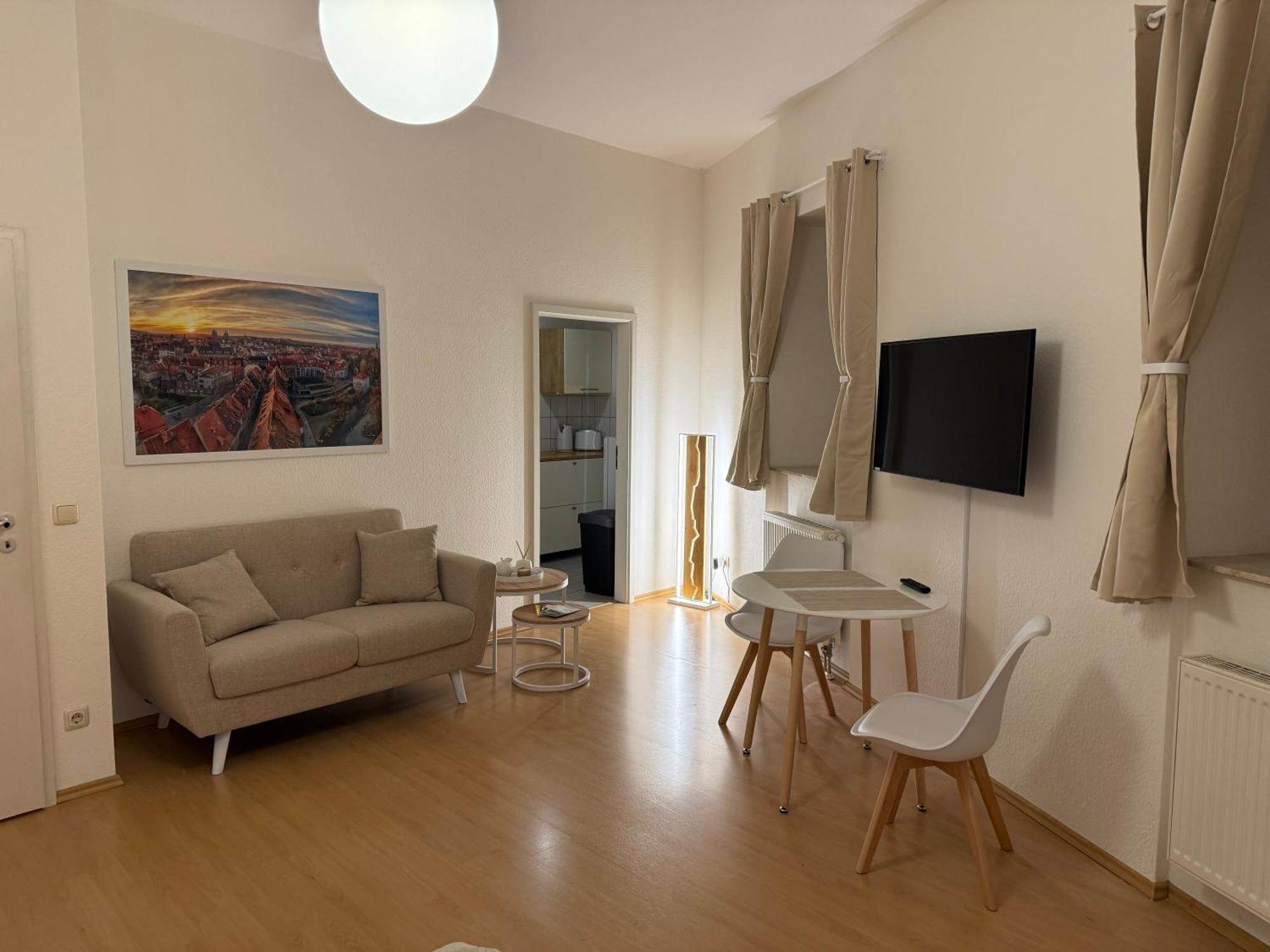 Ferienwohnung Schildblick Modernes Apartment Direkt In Der Altstadt Von Erfurt Nahe Der Kraemerbruecke - Beste Innenstadtlage エクステリア 写真