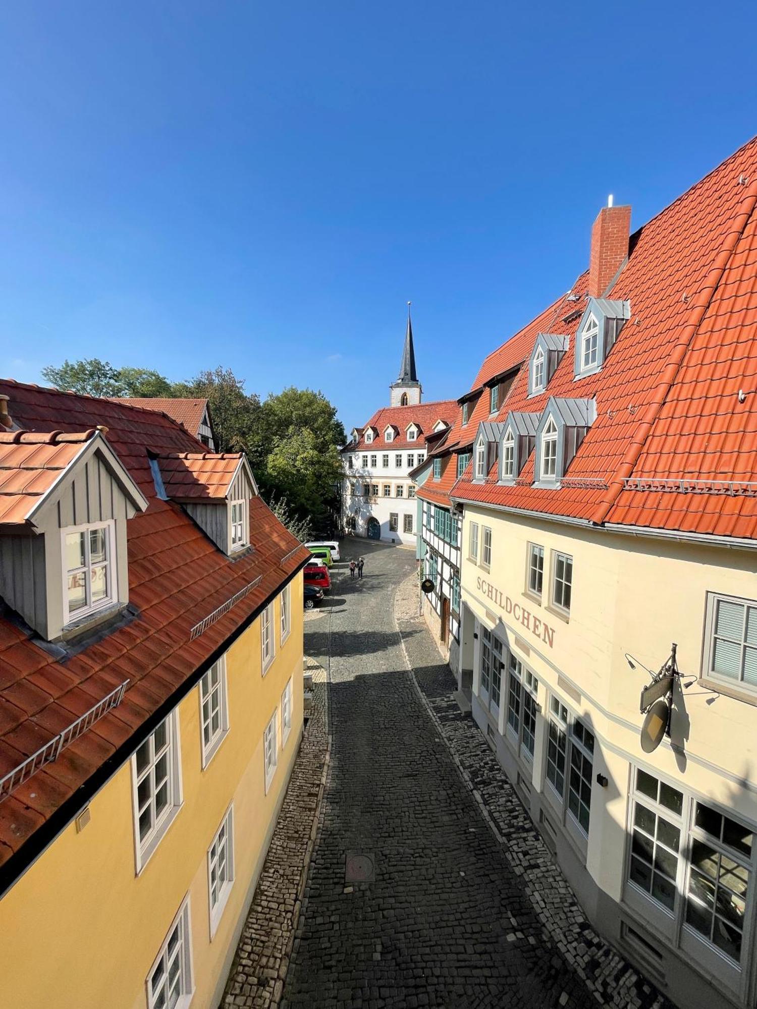 Ferienwohnung Schildblick Modernes Apartment Direkt In Der Altstadt Von Erfurt Nahe Der Kraemerbruecke - Beste Innenstadtlage エクステリア 写真